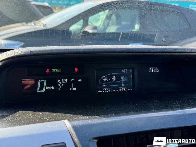 2016 Toyota Prius Plus / V — Miniatură 9
