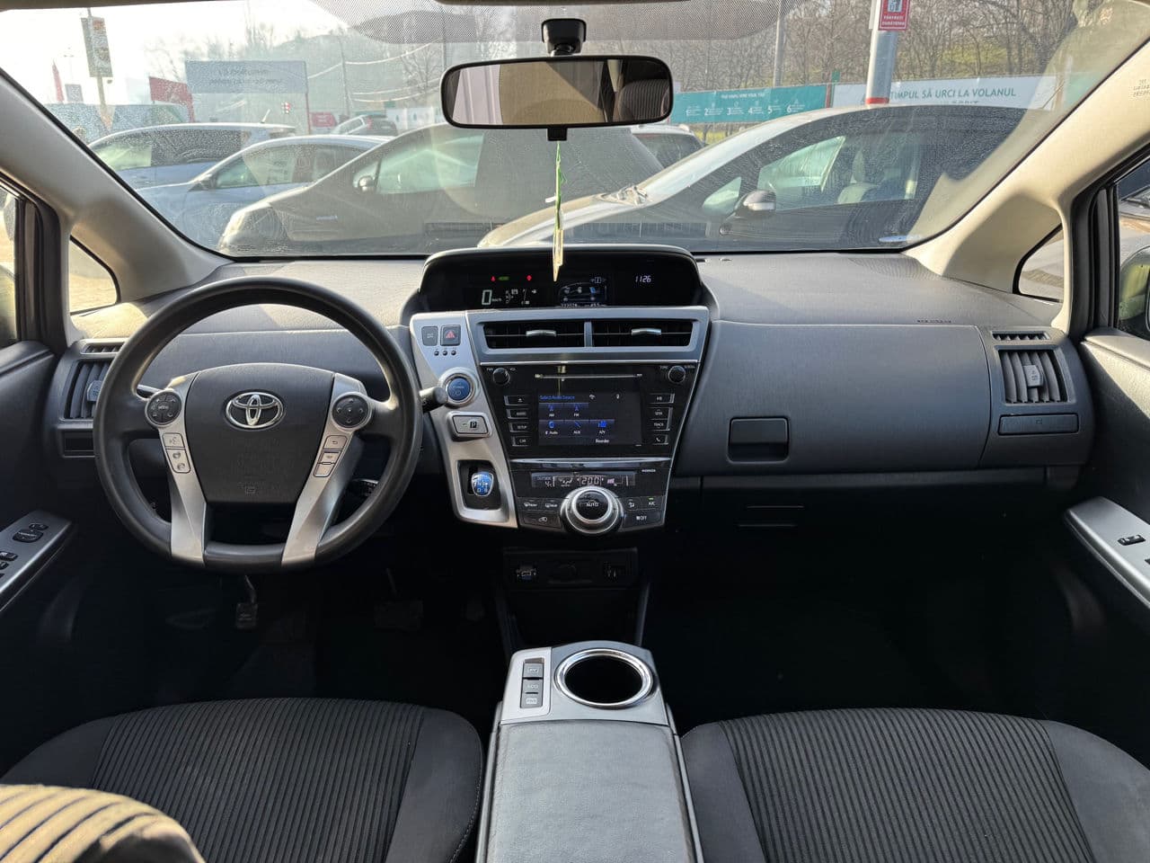 2016 Toyota Prius Plus / V — Miniatură 8
