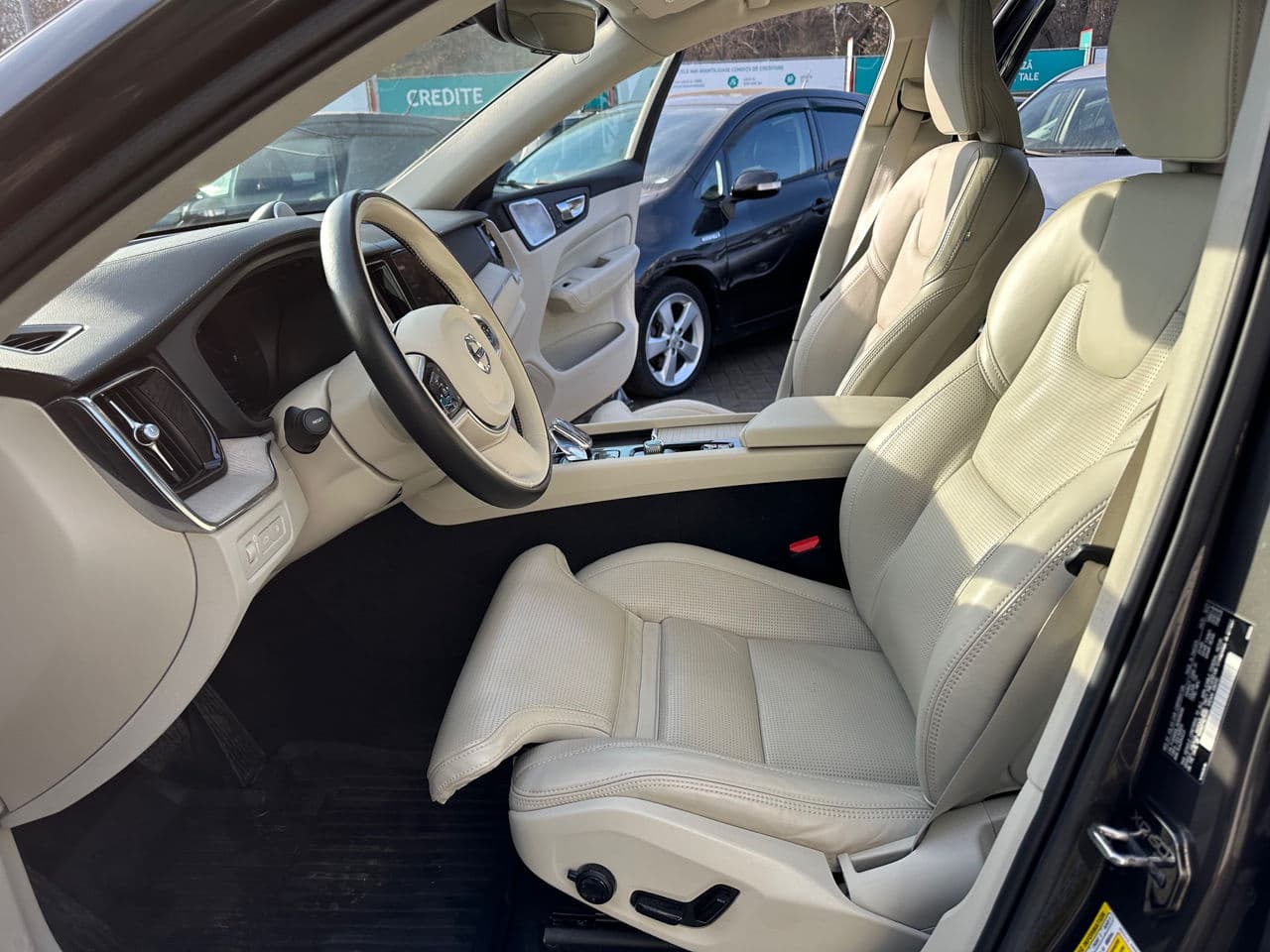 2021 Volvo XC 60 — Miniatură 5