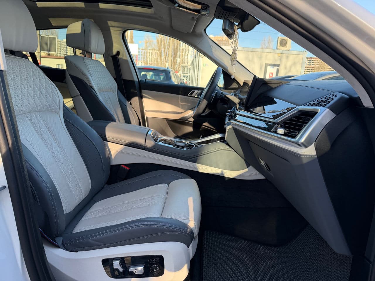 2024 BMW X6 4.0i — Miniatură 20