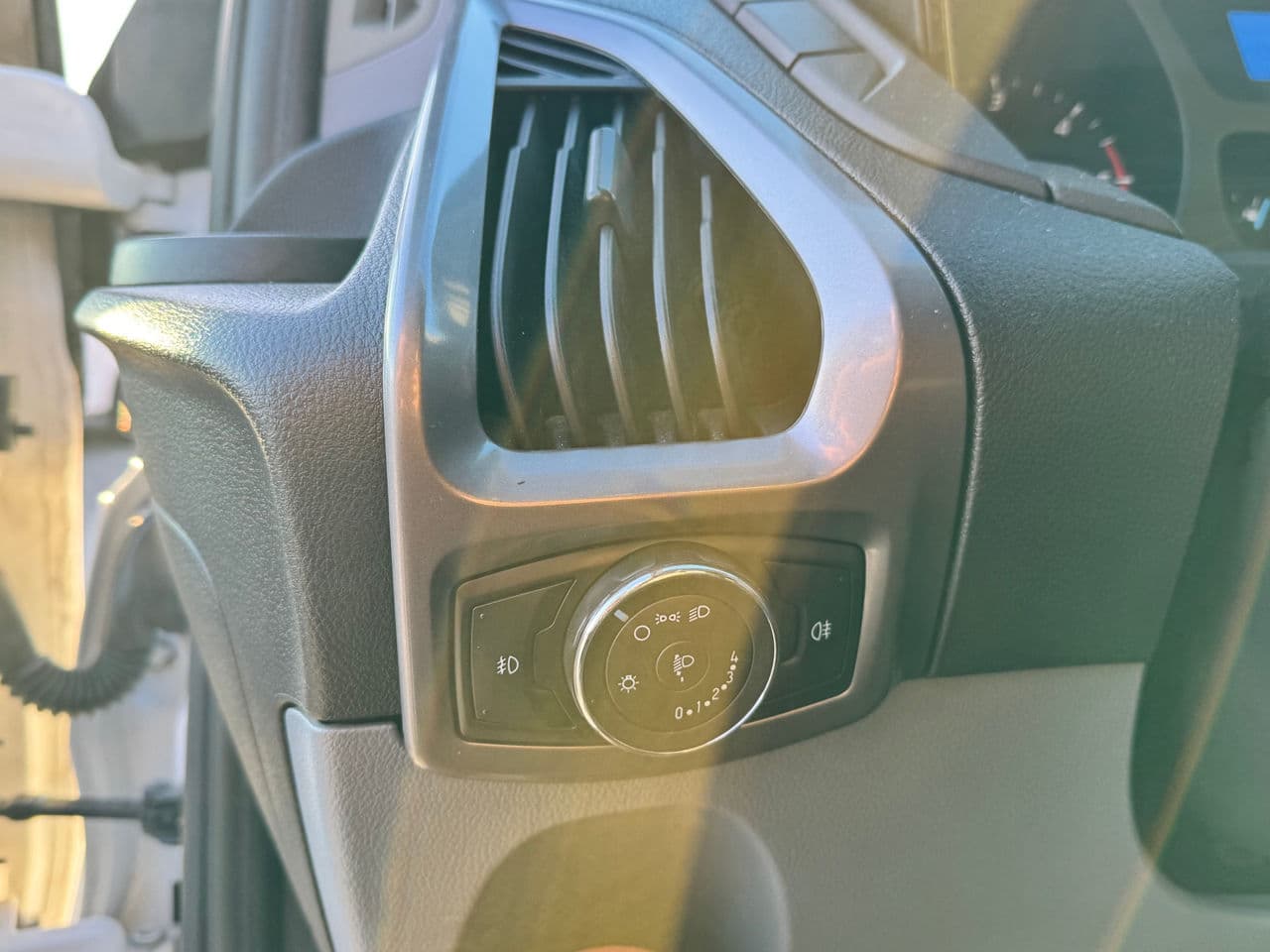 2014 Ford Transit — Miniatură 14