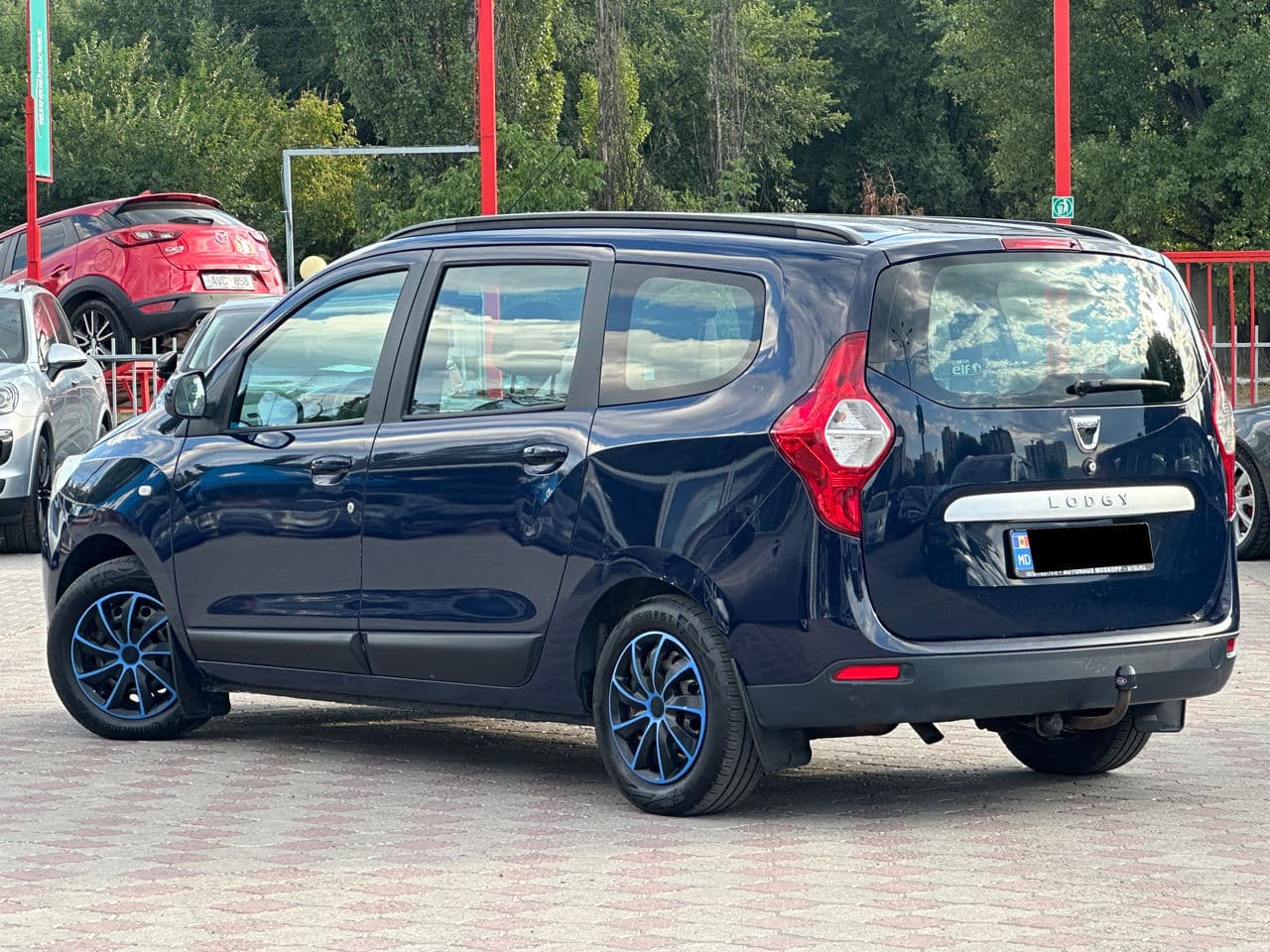 2014 Dacia Lodgy — Miniatură 2