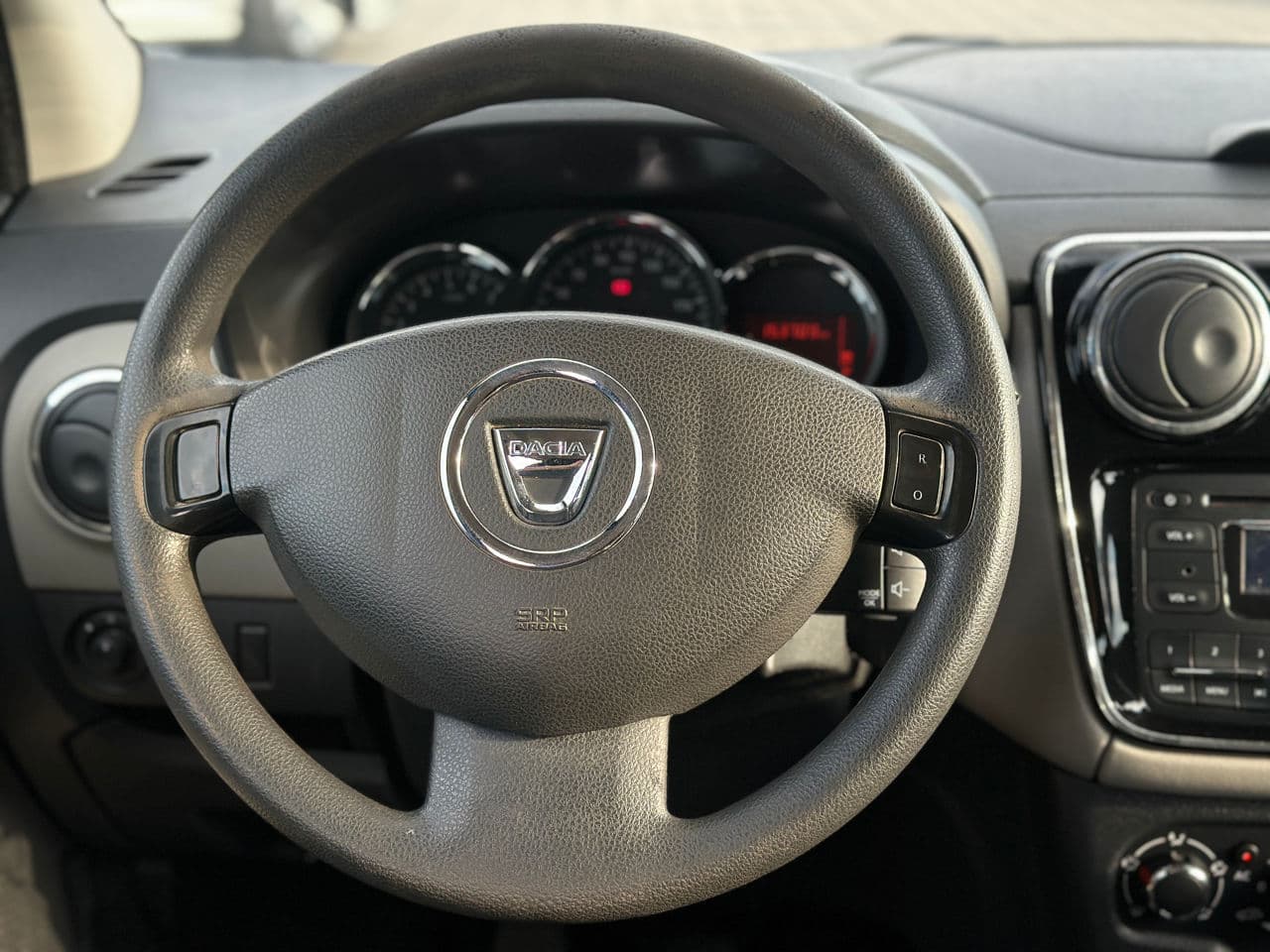 2014 Dacia Lodgy — Miniatură 9