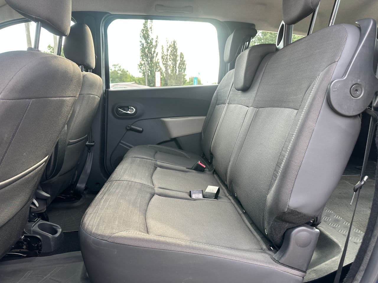 2014 Dacia Lodgy — Miniatură 13