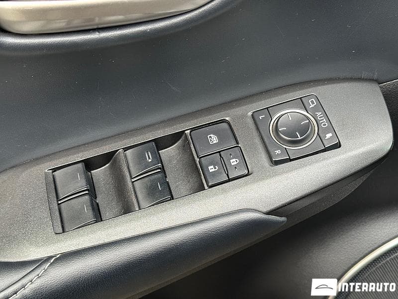 2015 Lexus NX 300H — Miniatură 17