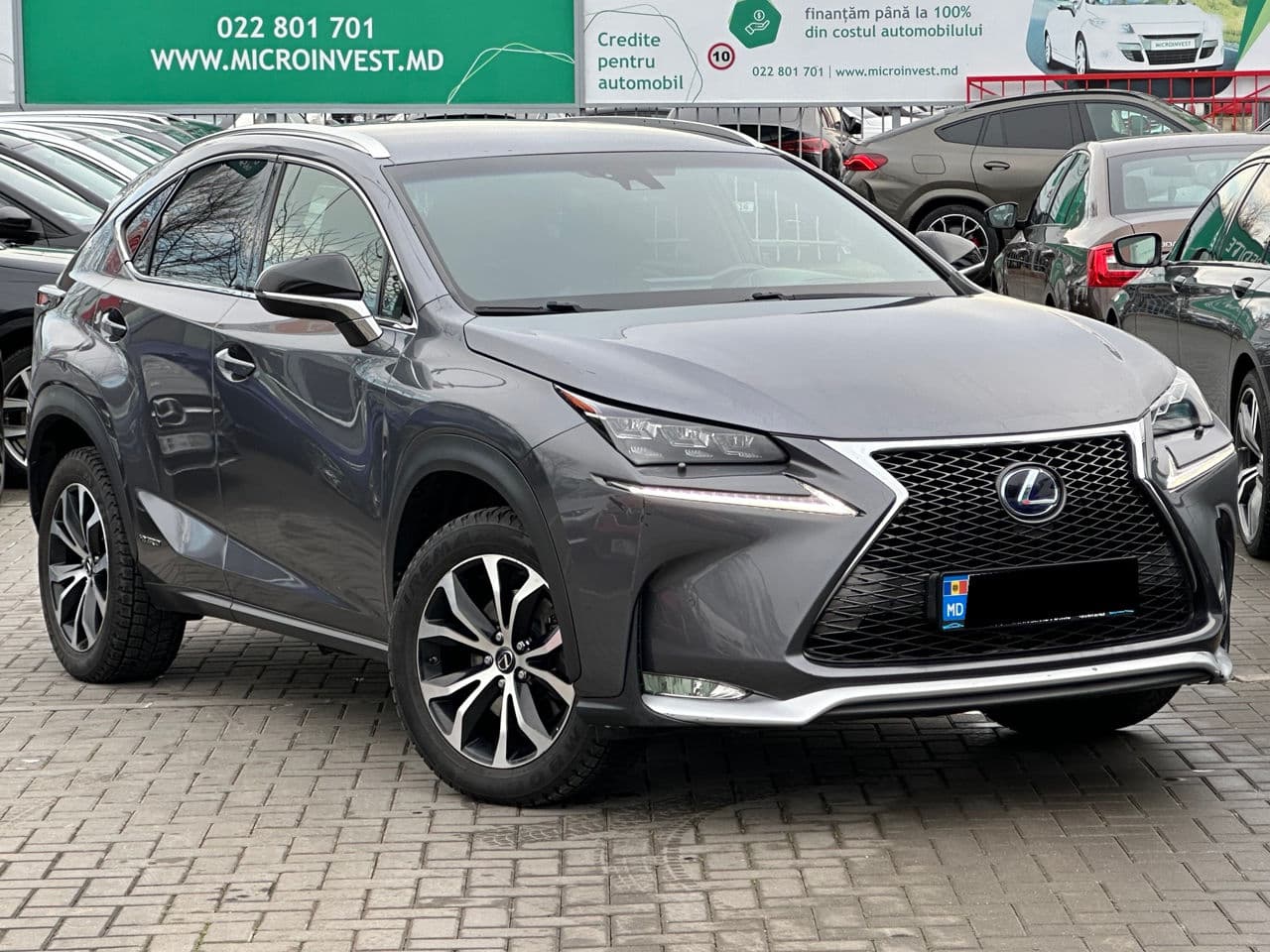 2015 Lexus NX 300H — Miniatură 3