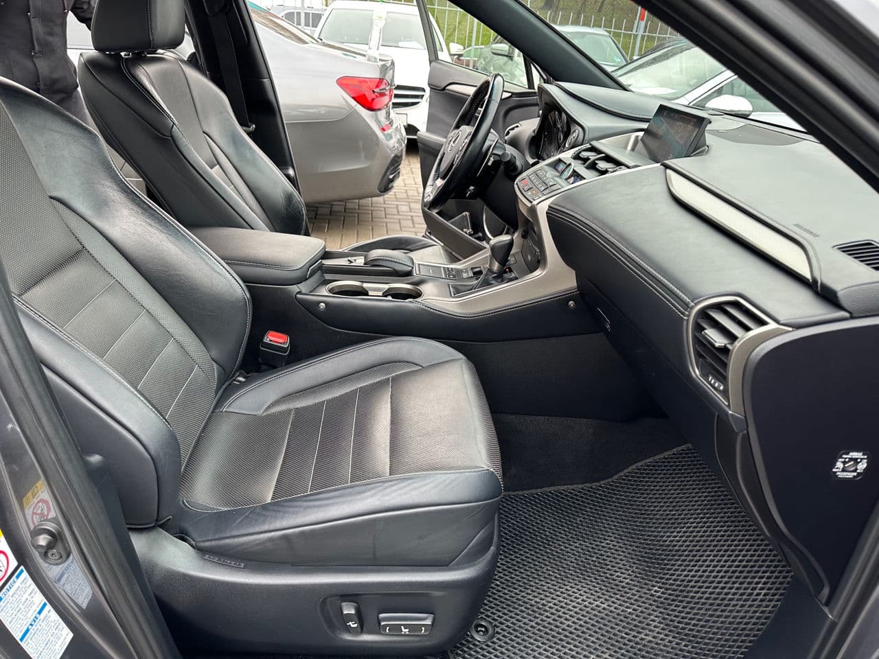 2015 Lexus NX 300H — Miniatură 6