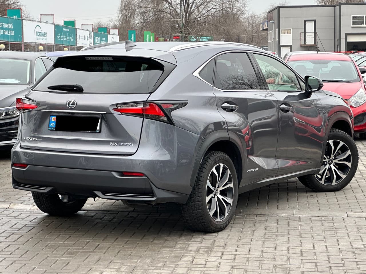 2015 Lexus NX 300H — Miniatură 2
