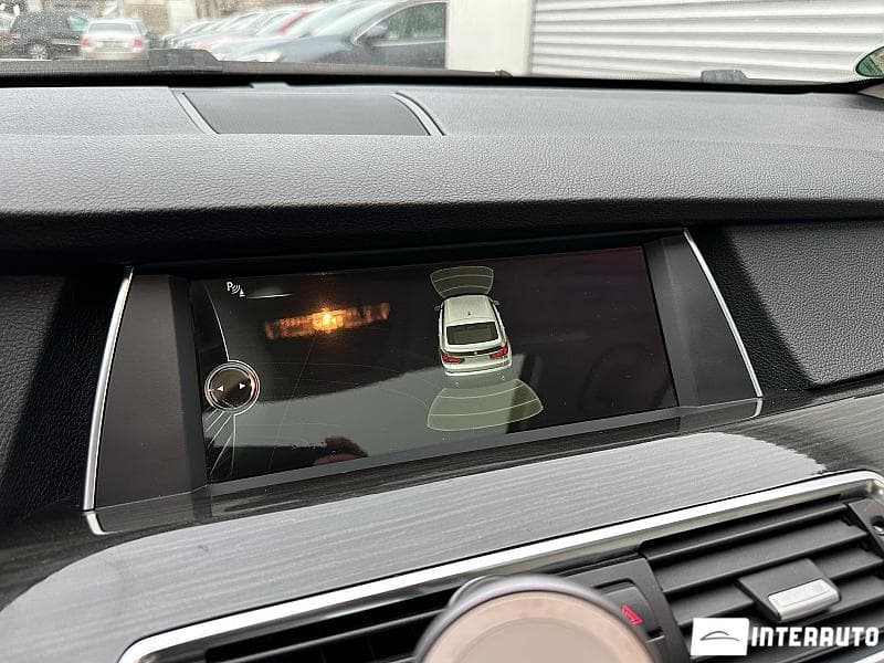 2015 BMW 520 GT — Miniatură 9