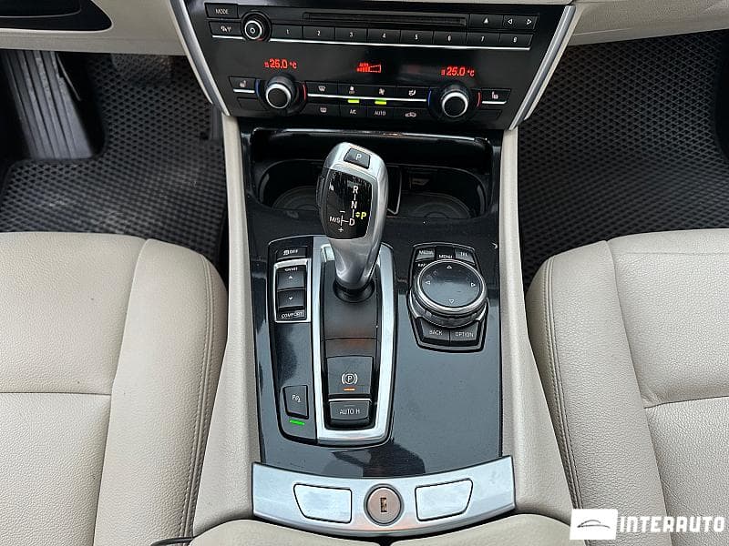 2015 BMW 520 GT — Miniatură 14
