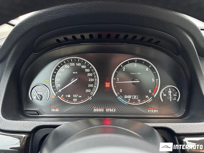 2015 BMW 520 GT — Miniatură 10