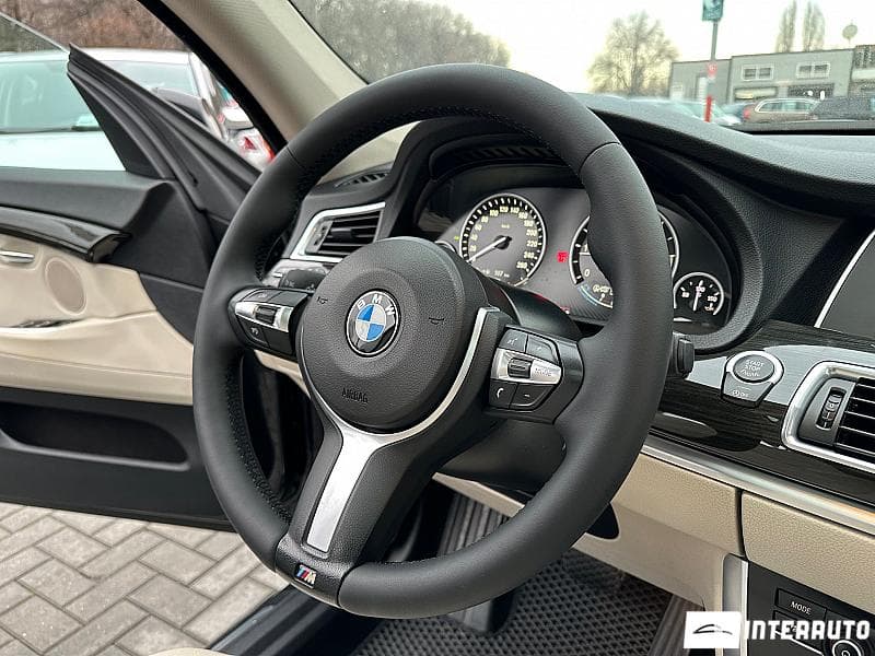 2015 BMW 520 GT — Miniatură 8