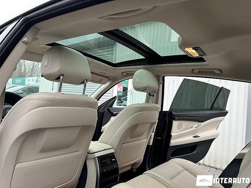 2015 BMW 520 GT — Miniatură 15
