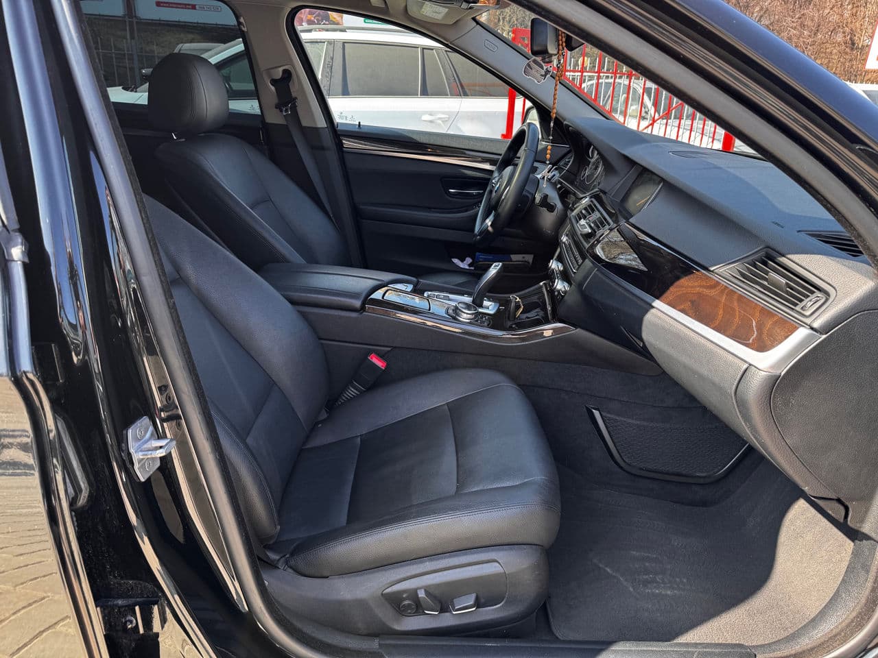 2014 BMW 528 — Miniatură 6