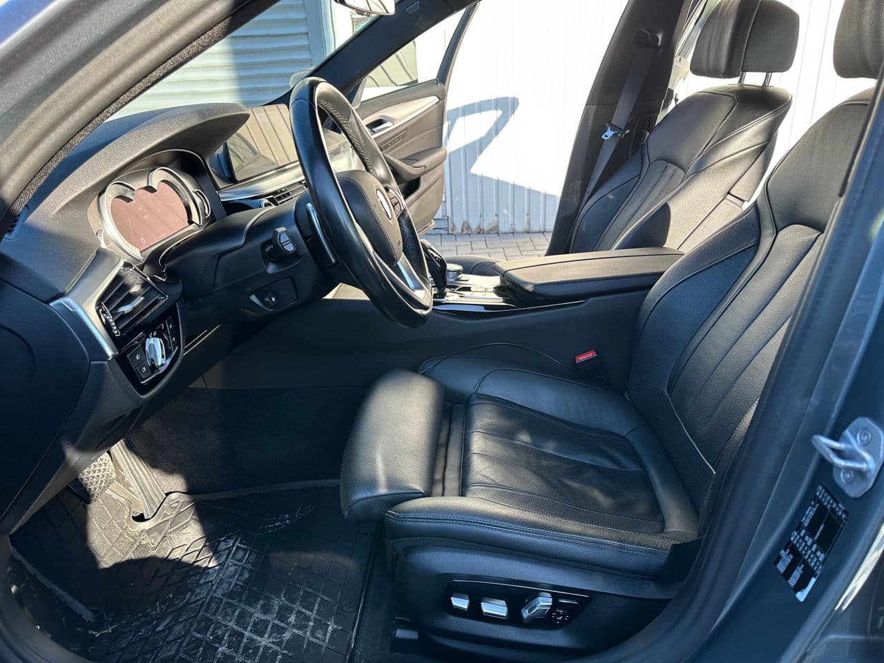 2017 BMW 520 — Miniatură 5