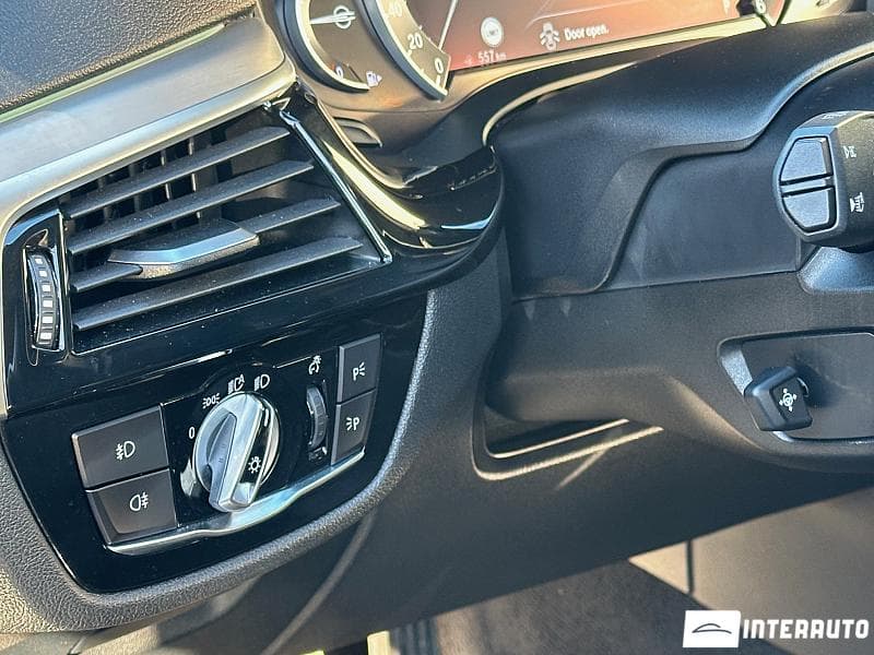 2017 BMW 520 — Miniatură 9