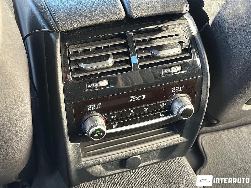 2017 BMW 520 — Miniatură 18