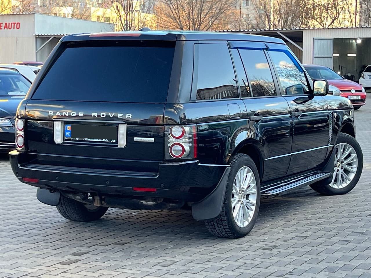 2011 Land Rover Range Rover Vogue — Miniatură 2