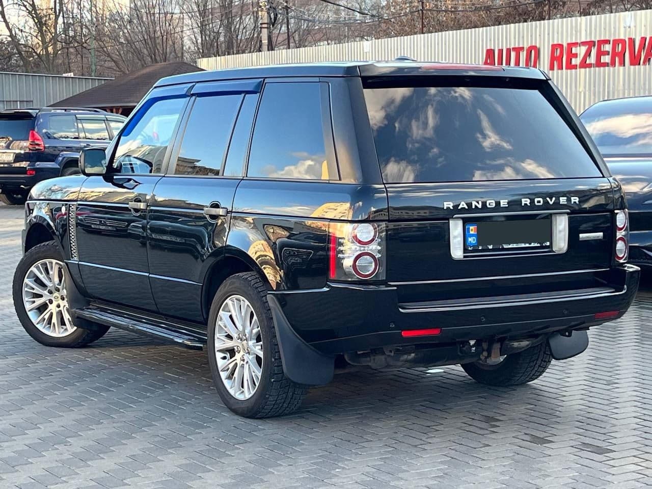 2011 Land Rover Range Rover Vogue — Miniatură 4