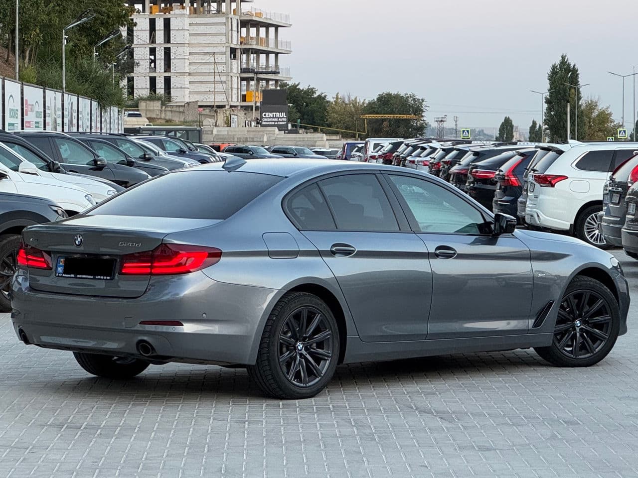 2017 BMW 520 — Miniatură 3
