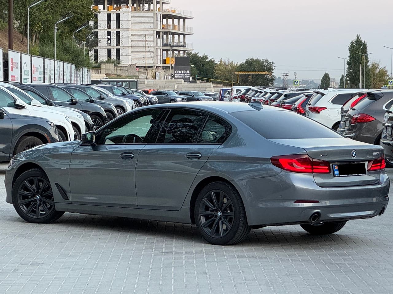 2017 BMW 520 — Miniatură 4