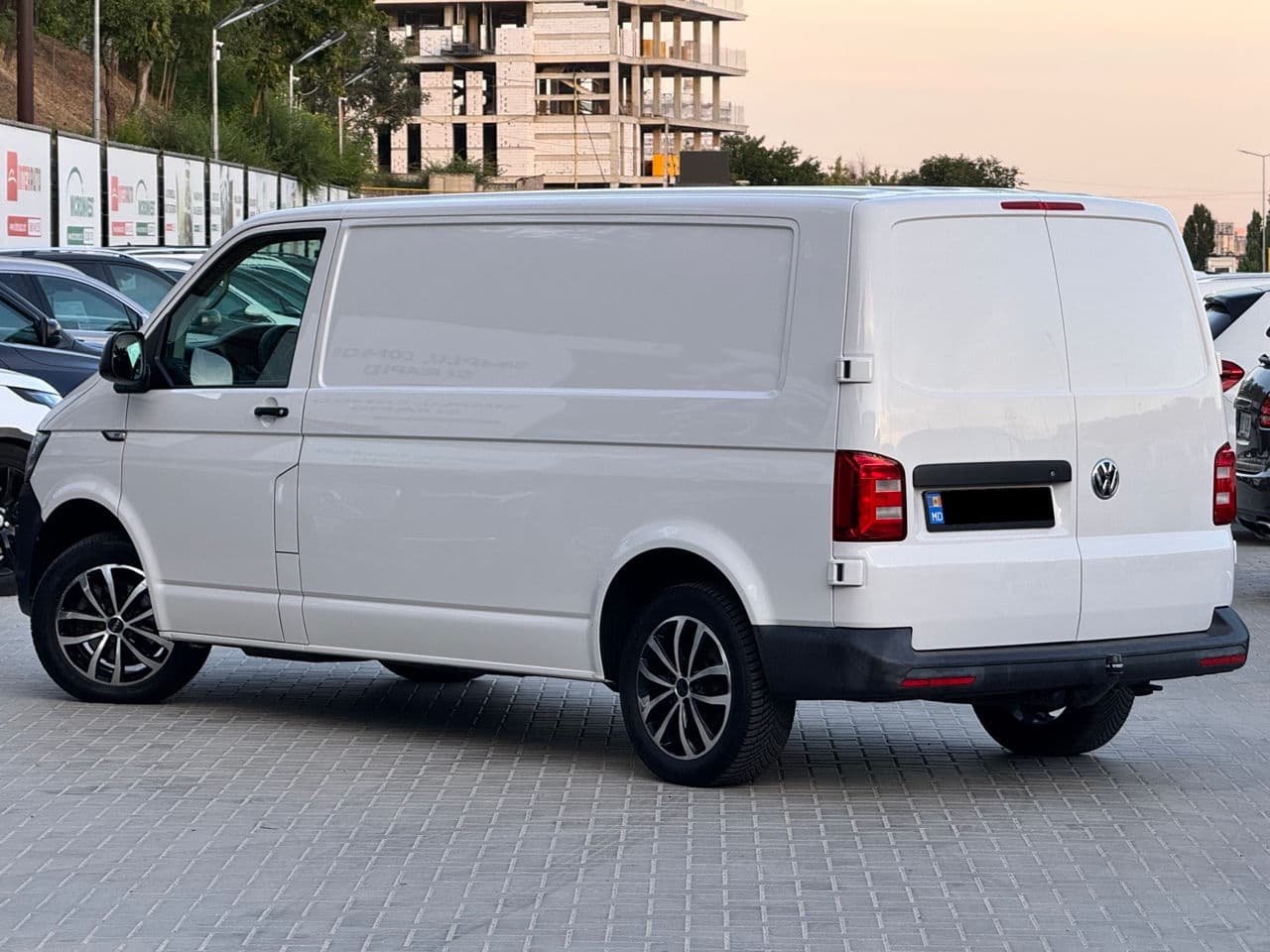 2017 Volkswagen Transporter — Miniatură 4