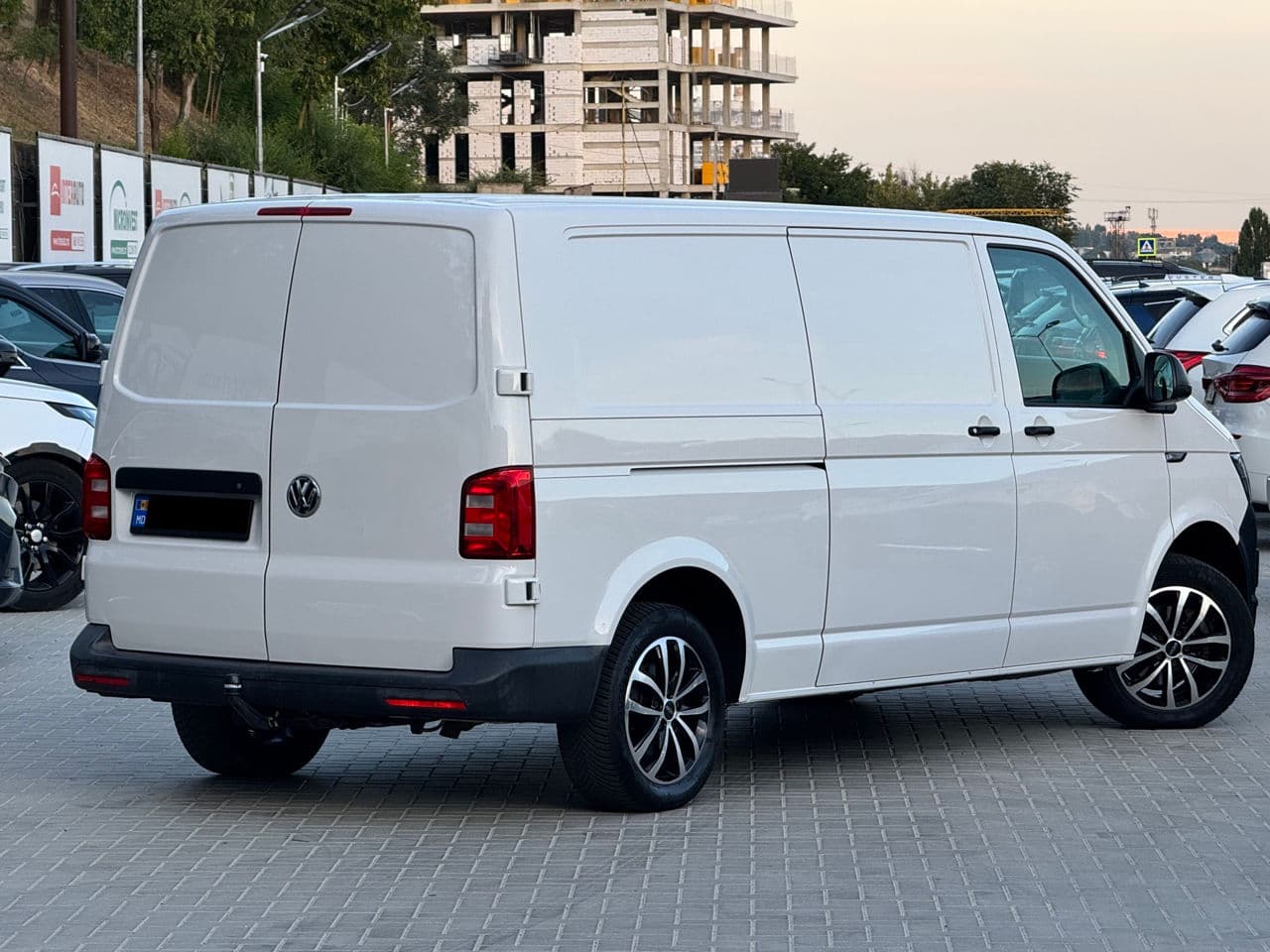 2017 Volkswagen Transporter — Miniatură 3
