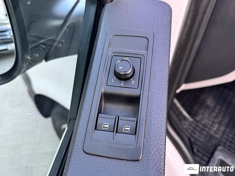 2017 Volkswagen Transporter — Miniatură 11
