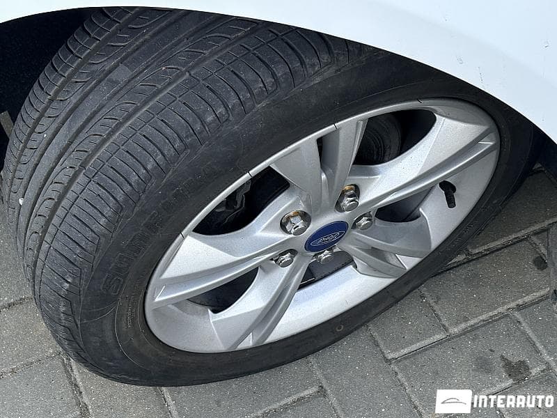 2016 Ford Focus — Miniatură 15