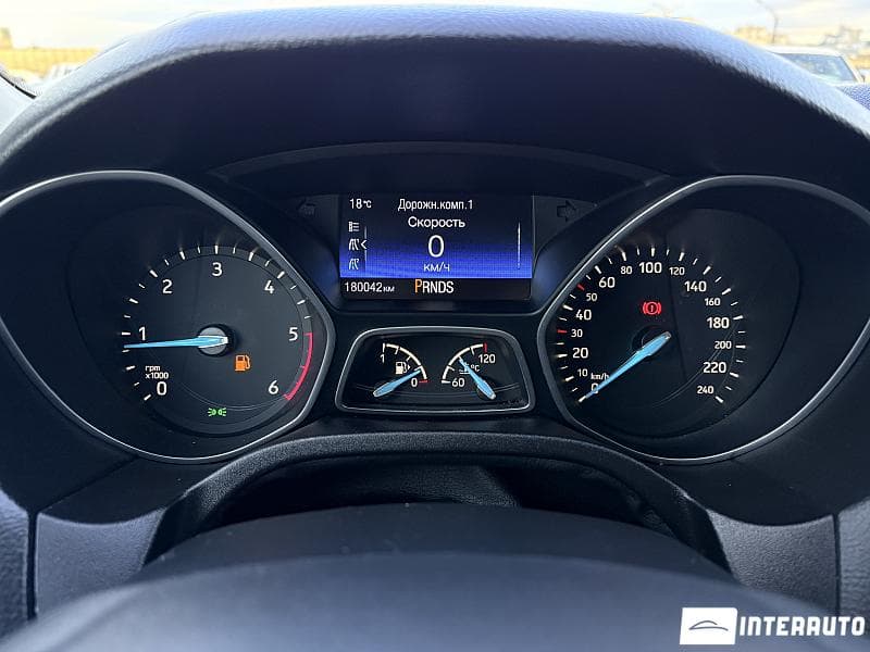 2016 Ford Focus — Miniatură 8