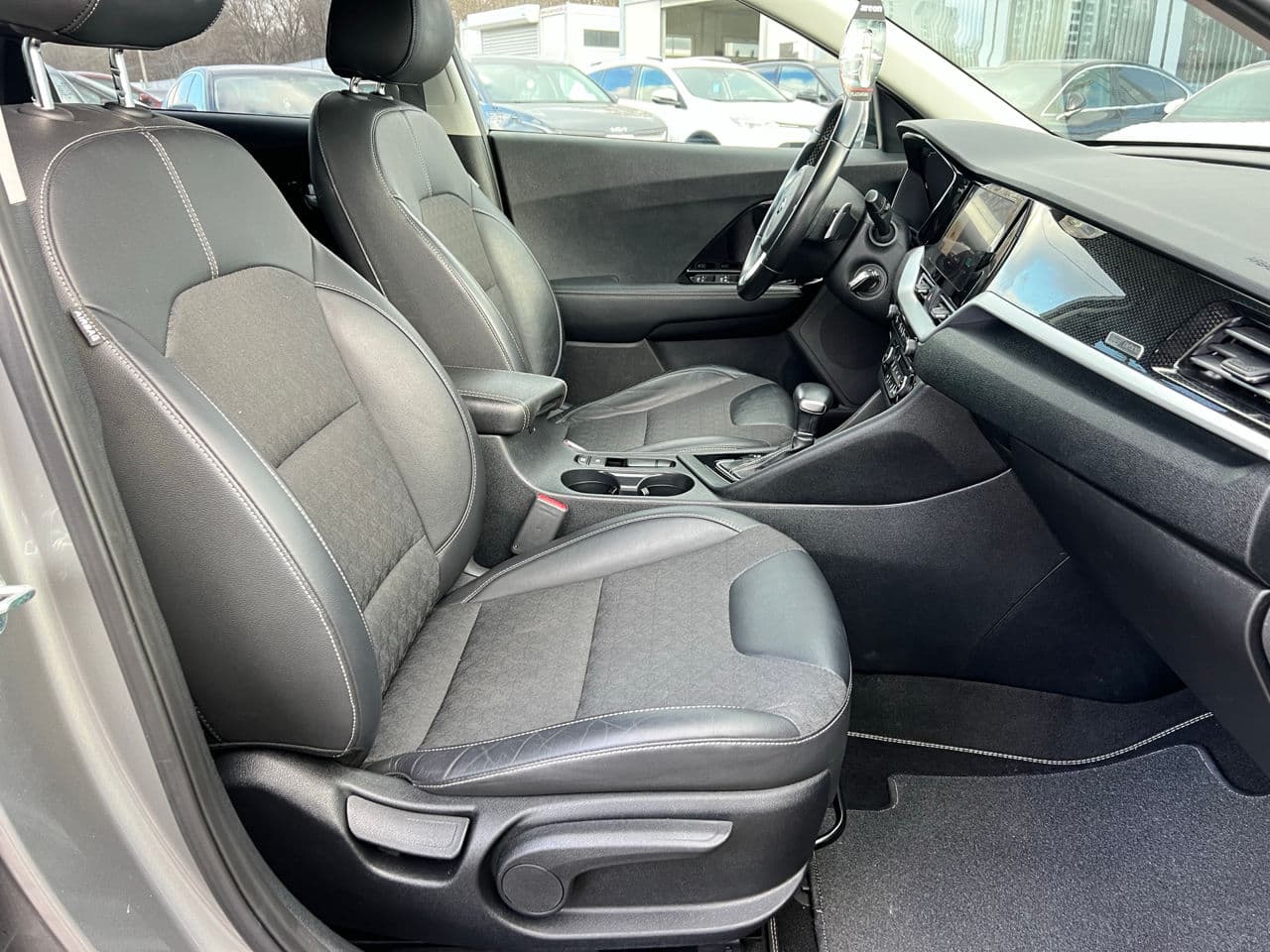 2019 Kia Niro — Miniatură 16