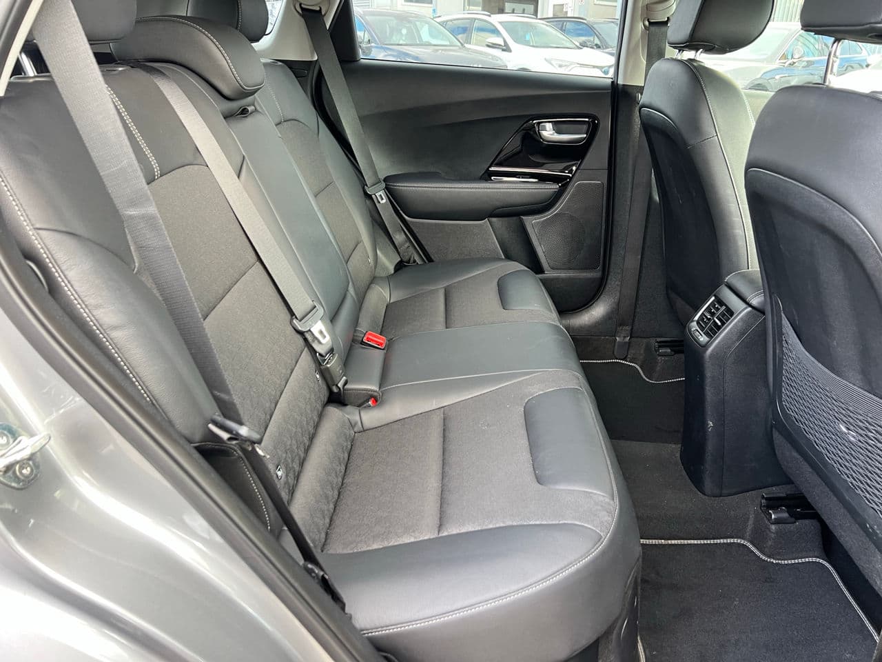 2019 Kia Niro — Miniatură 18