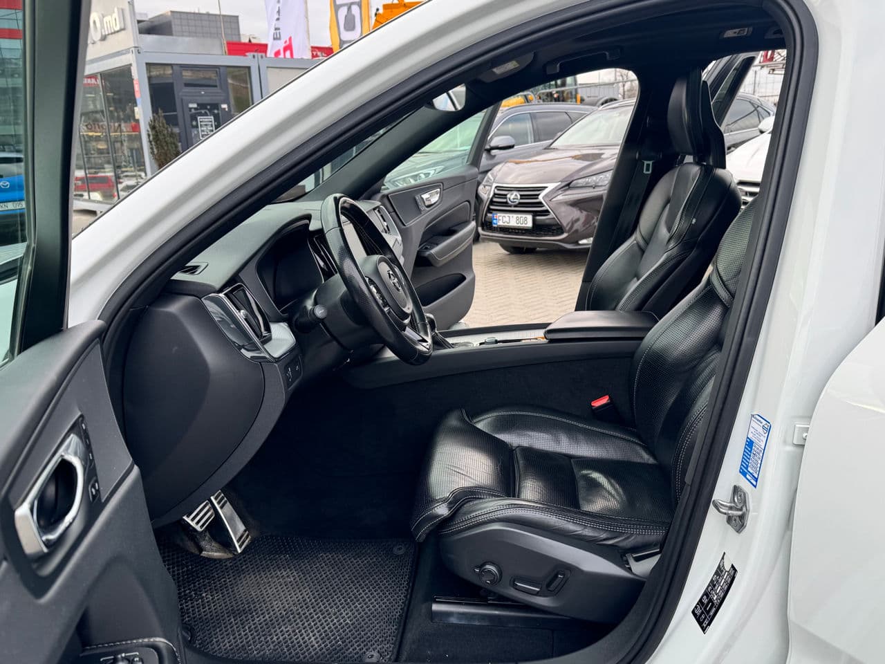 2018 Volvo XC 60 — Miniatură 5