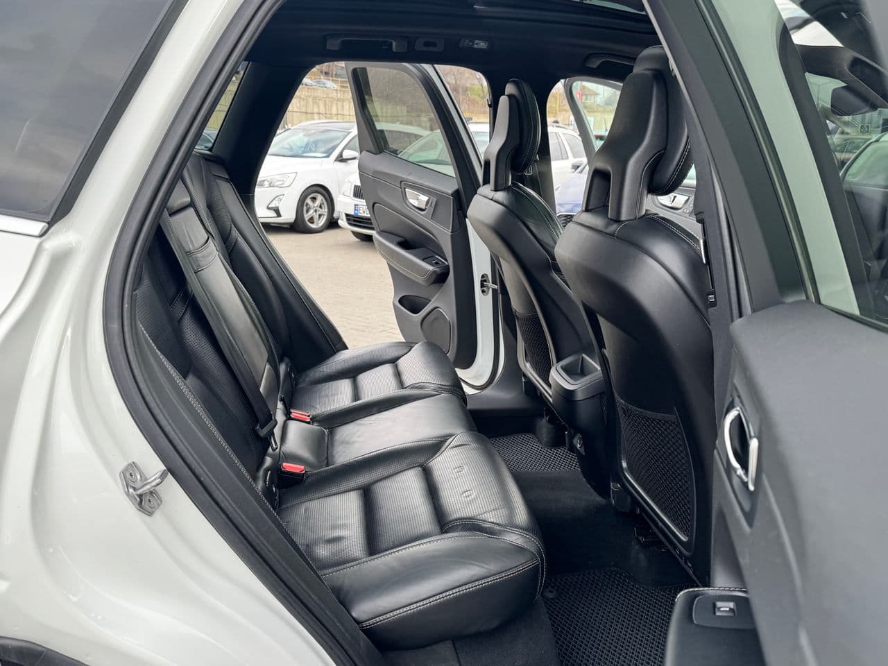 2018 Volvo XC 60 — Miniatură 16