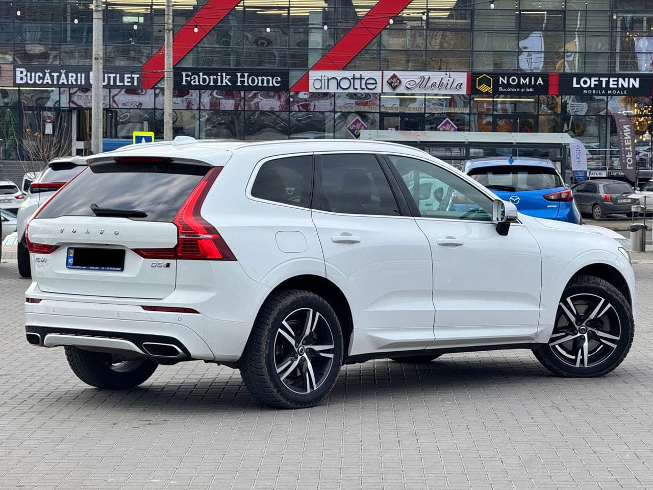 2018 Volvo XC 60 — Miniatură 3