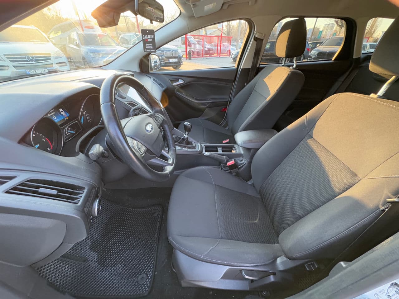 2016 Ford Focus — Miniatură 8