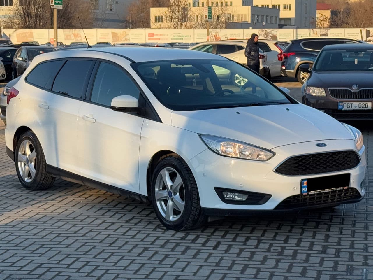 2016 Ford Focus — Miniatură 4