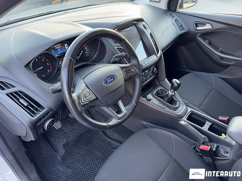 2016 Ford Focus — Miniatură 9