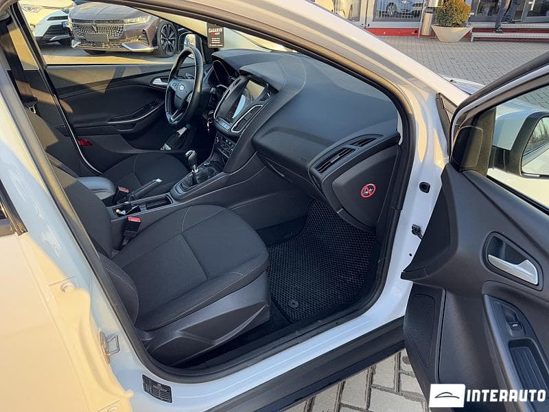 2016 Ford Focus — Miniatură 18