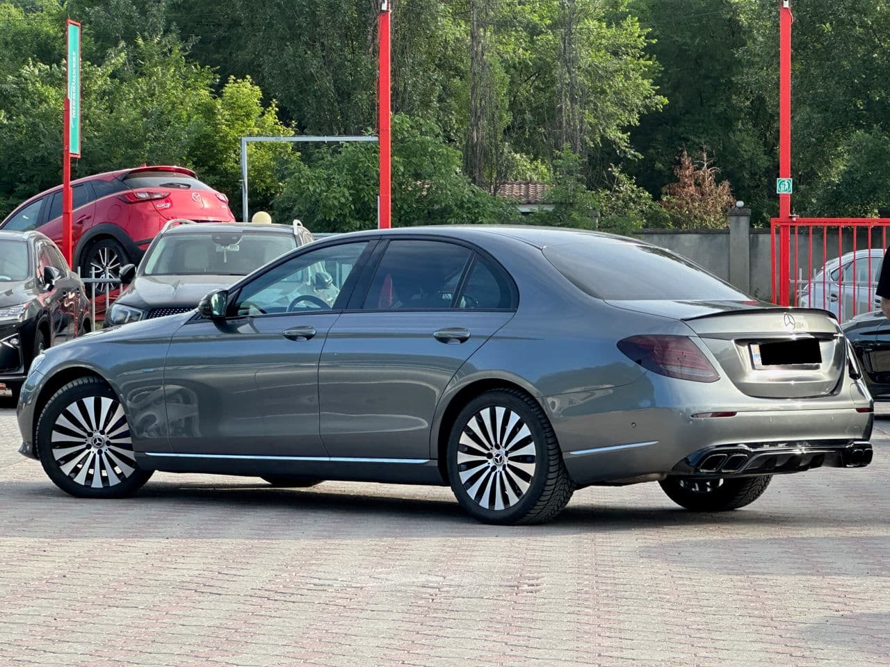 2016 Mercedes E 350e — Miniatură 2