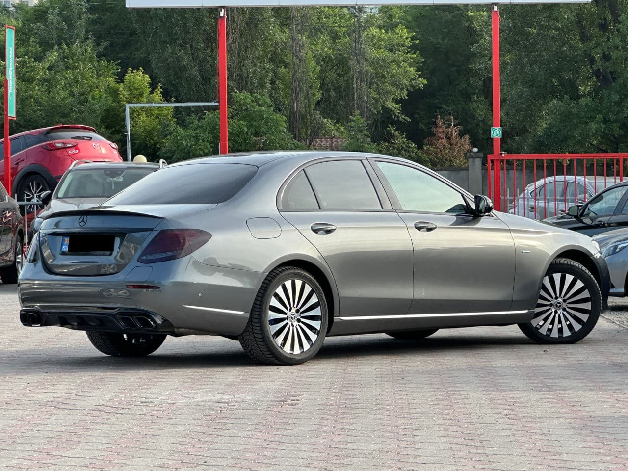 2016 Mercedes E 350e — Miniatură 3