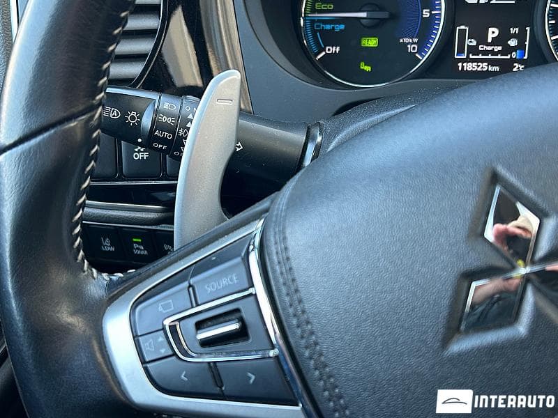 Mitsubishi Outlander 2019 — Миниатюра 8