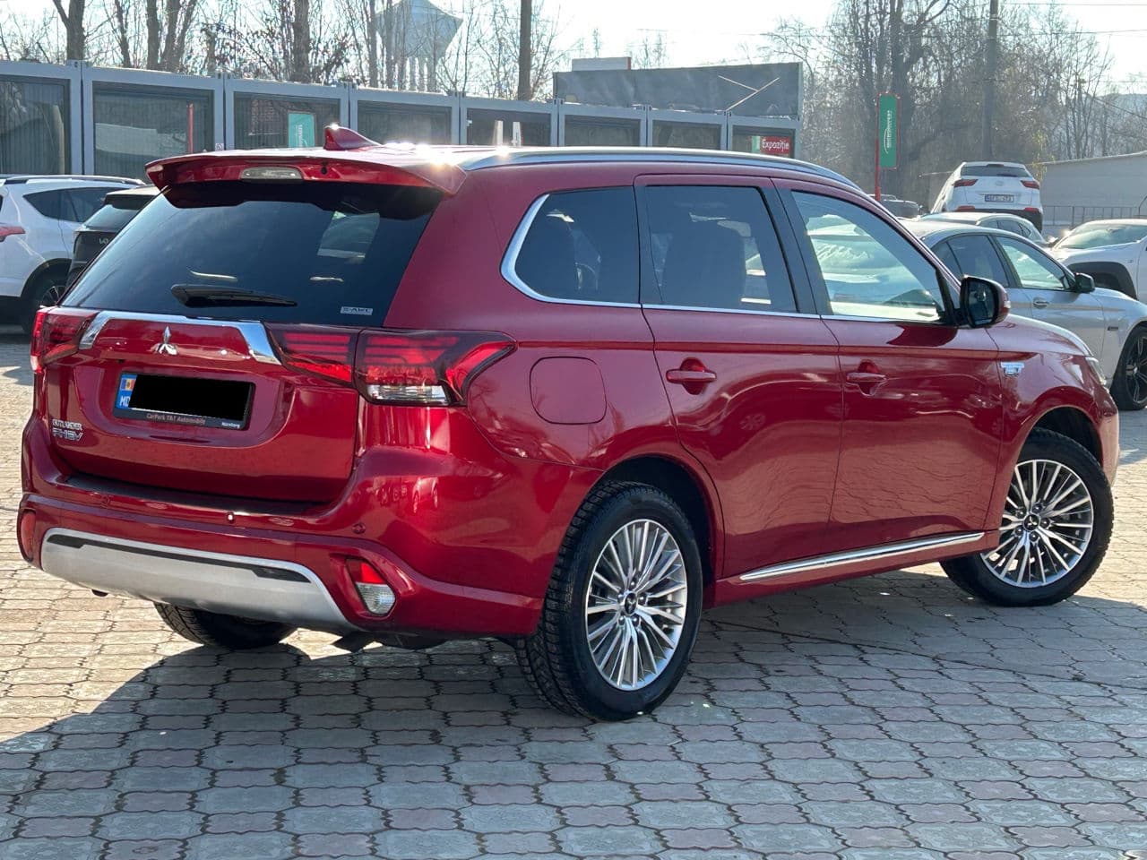 Mitsubishi Outlander 2019 — Миниатюра 3