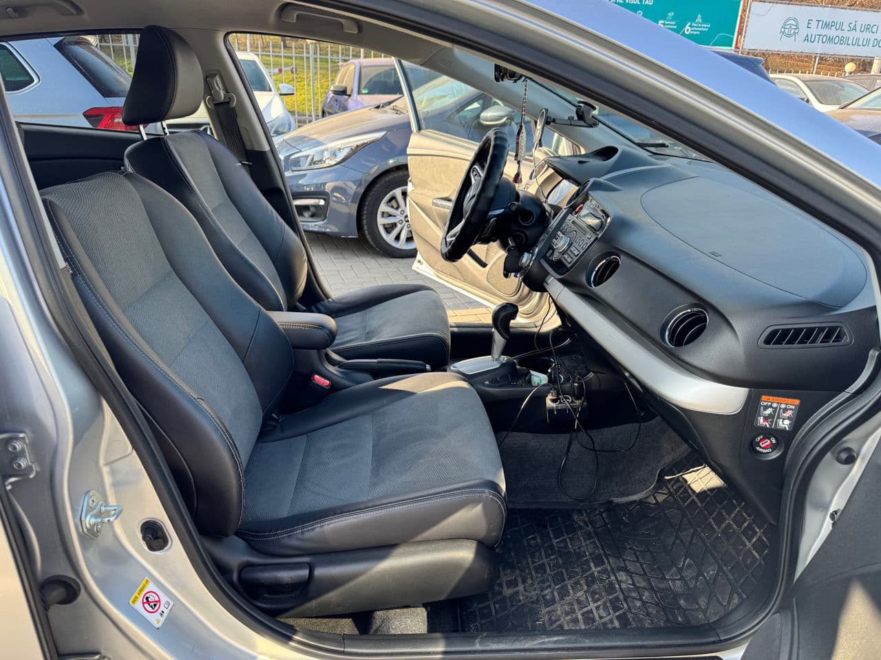 2012 Honda Insight — Miniatură 5