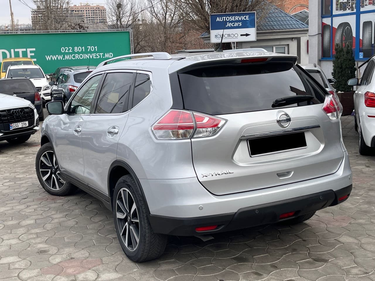 2015 Nissan X-Trail — Miniatură 2