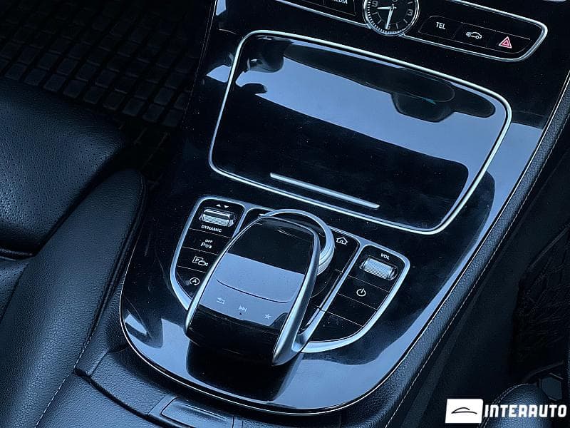 2016 Mercedes E 220 — Miniatură 13