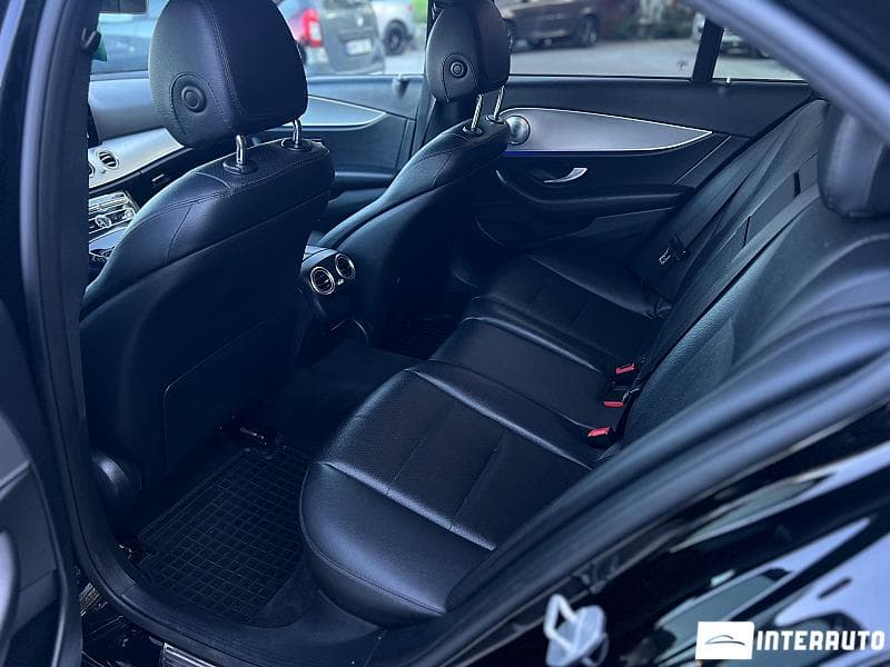 2016 Mercedes E 220 — Miniatură 14