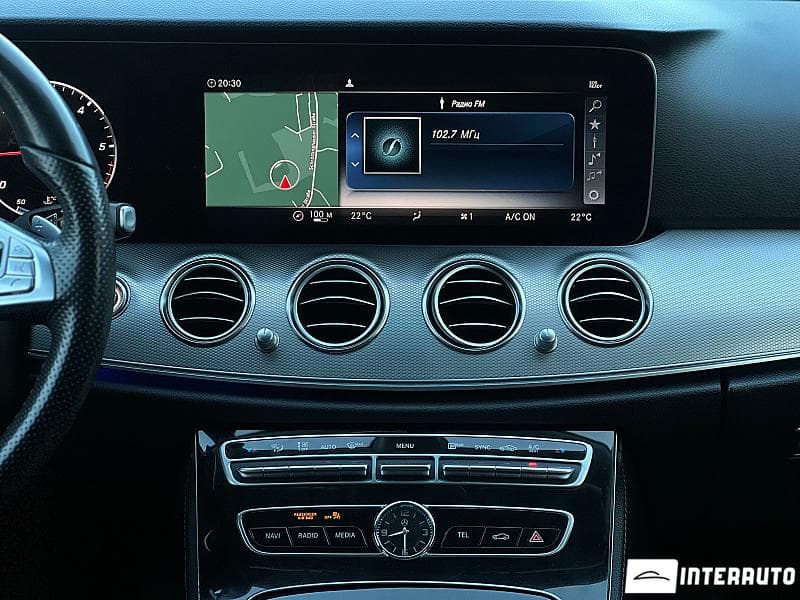 2016 Mercedes E 220 — Miniatură 10