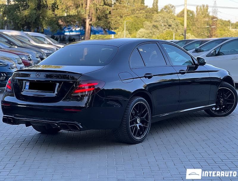 2016 Mercedes E 220 — Miniatură 3