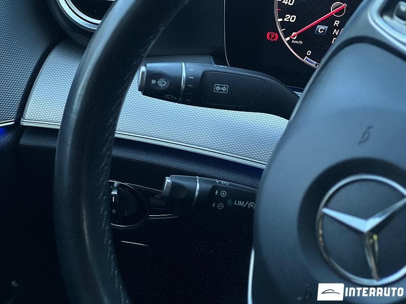 2016 Mercedes E 220 — Miniatură 7